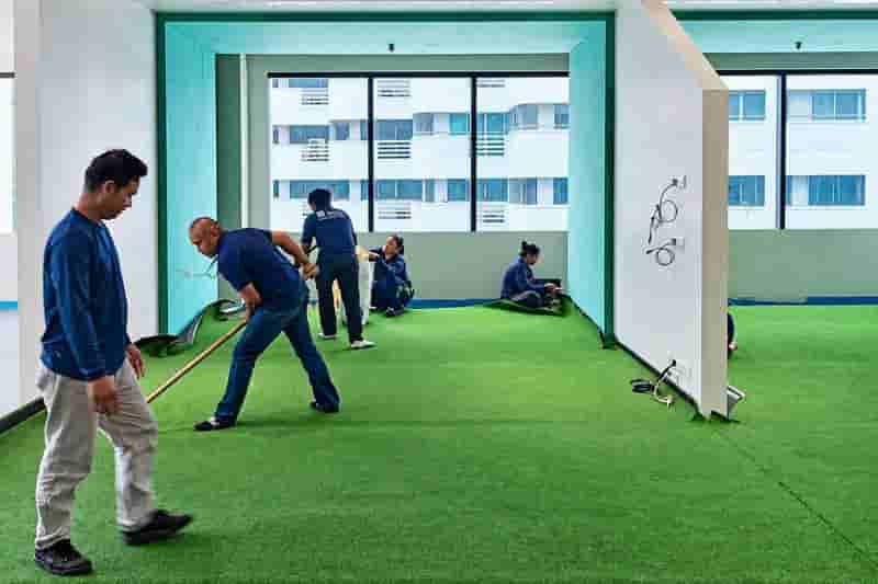 เปลี่ยนพื้นที่ภายในอาคาร  สู่ห้องซ้อมกอล์ฟ โดย About Grass - Image 6