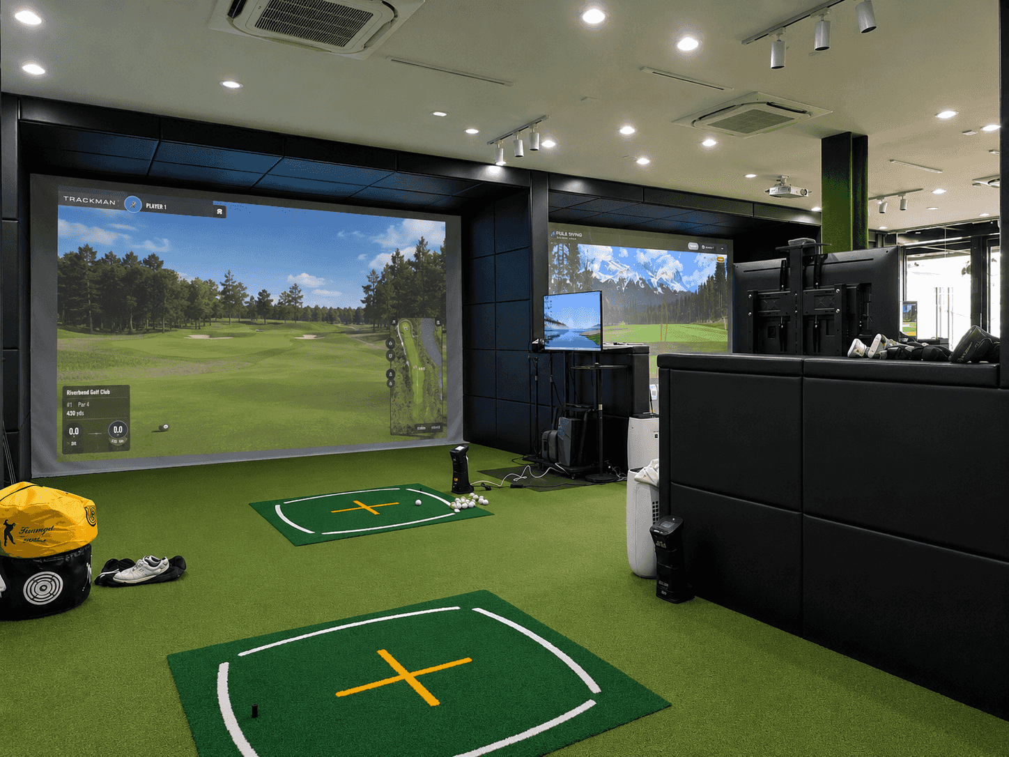 ซ้อมไดร์ฟกอล์ฟในร่มๆ ด้วยระบบ Simulator ที่ AC Driving Range - Image 1