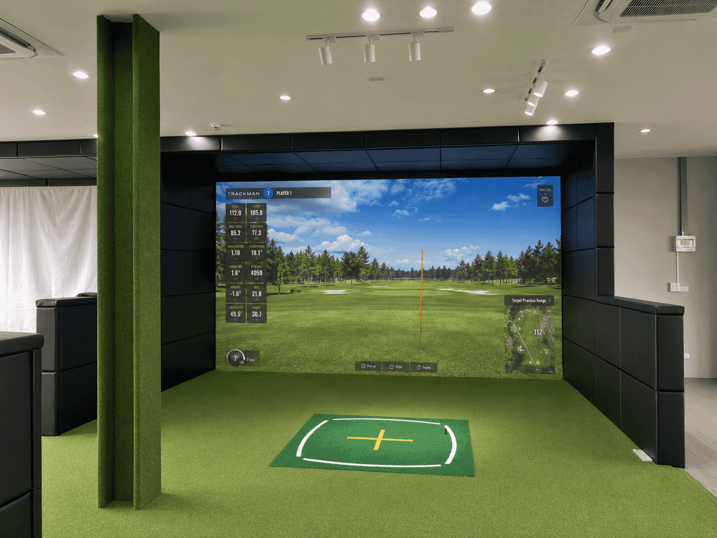 ซ้อมไดร์ฟกอล์ฟในร่มๆ ด้วยระบบ Simulator ที่ AC Driving Range - Image 2